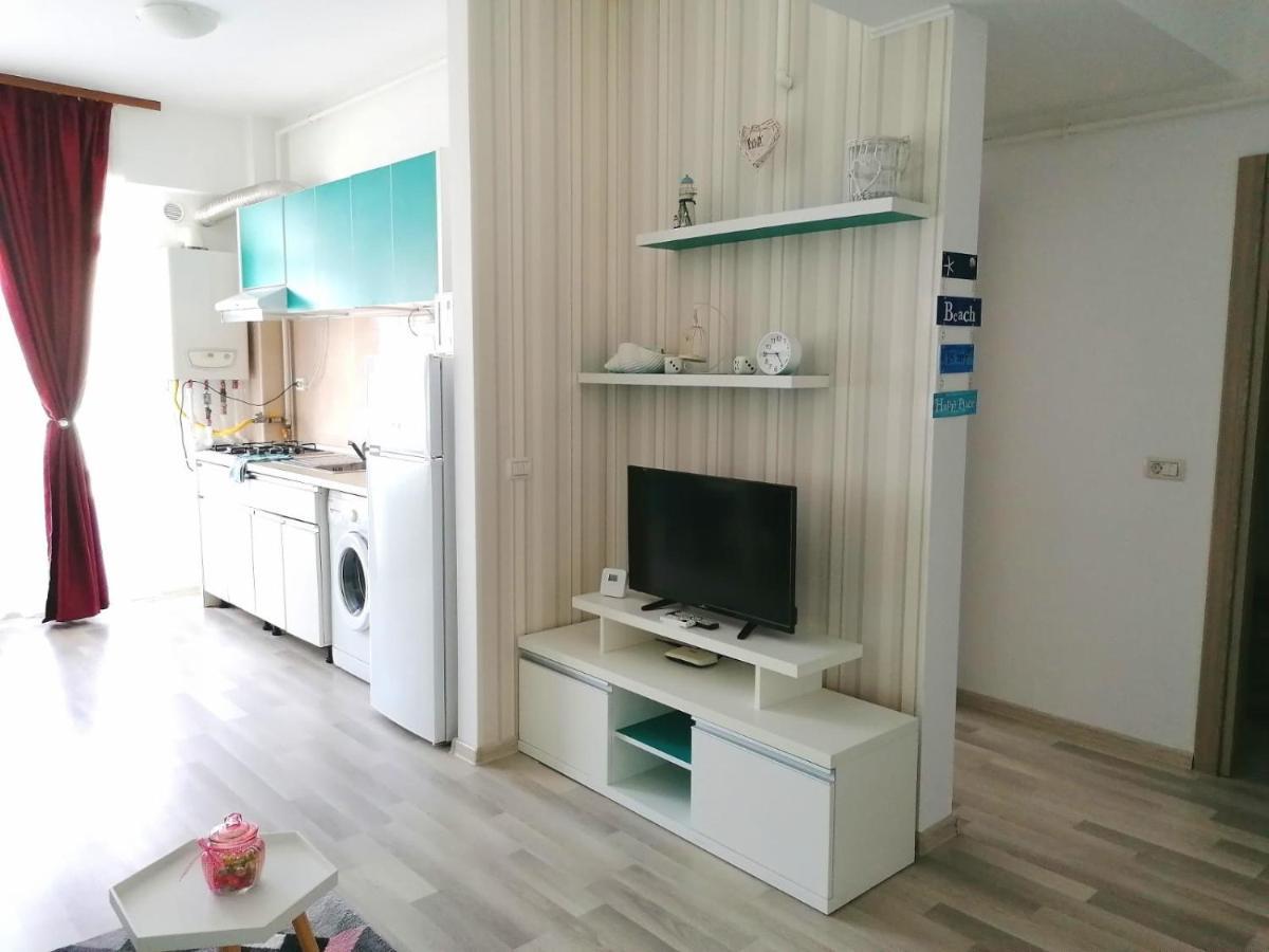 Blue Sky Summerland Apartment Mamaia Bagian luar foto